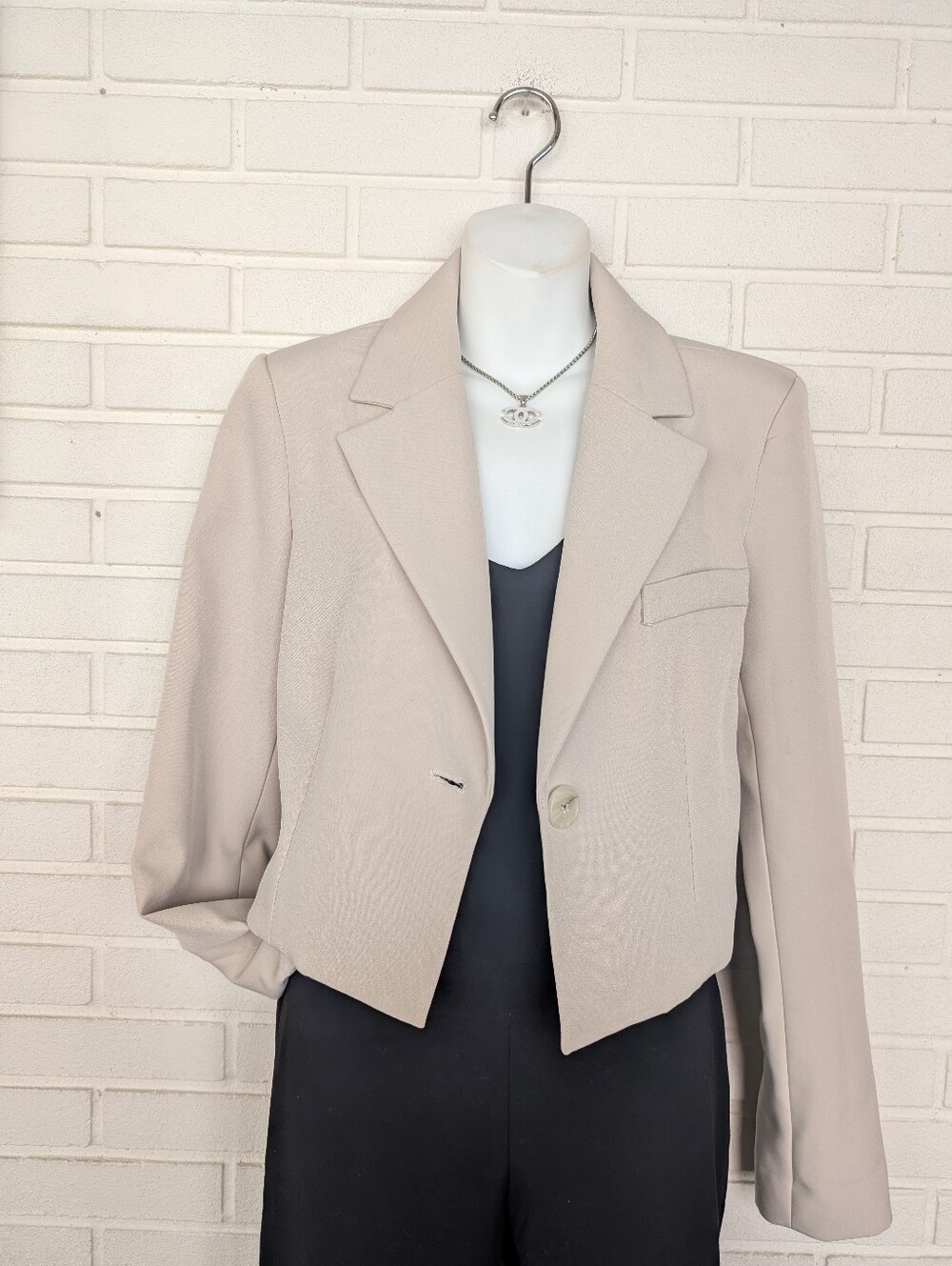 Avec Les Files Classic Cropped Beige Blazer Jacket